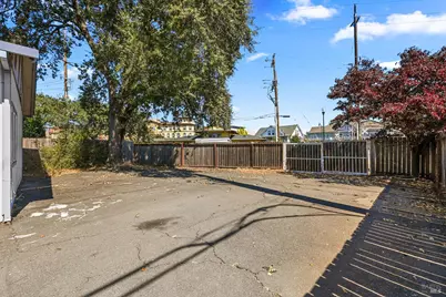 445 Windsor River Road, Windsor, CA 95492 - Photo 31