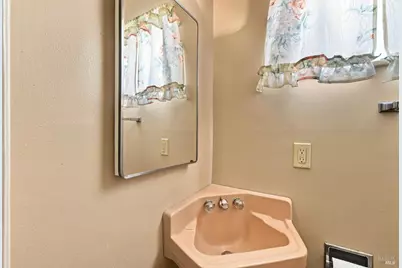 368 E School Street, Cotati, CA 94931 - Photo 31