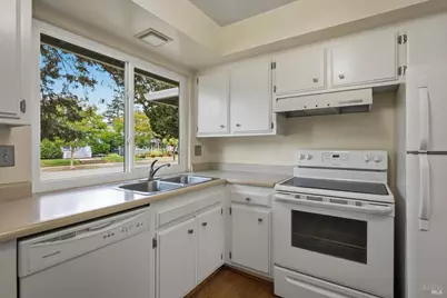 528 Nason Street, Santa Rosa, CA 95404 - Photo 13