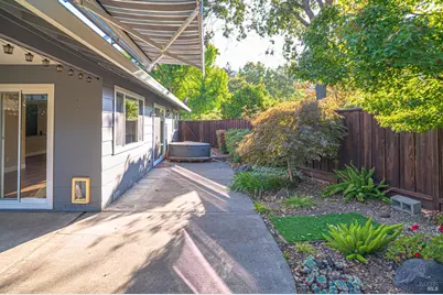 6401 Meadow Creek Lane, Santa Rosa, CA 95409 - Photo 37