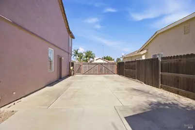 280 Rennert Way, Dixon, CA 95620 - Photo 5