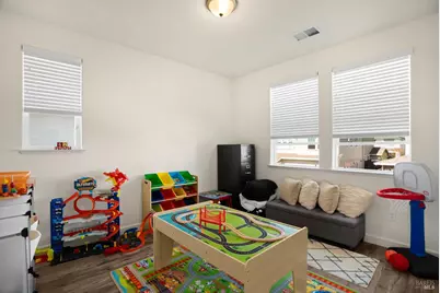 7465 Walker Way, Rohnert Park, CA 94928 - Photo 17