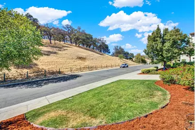 2921 Pebble Beach Circle, Fairfield, CA 94534 - Photo 9