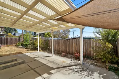 209 Sandalwood Court, Vallejo, CA 94591 - Photo 35