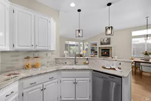 7127 17th Hole Dr, Windsor, CA 95492 - Photo 17