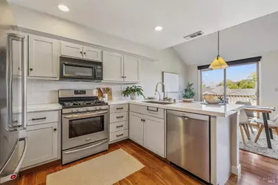 13 Summerhill Way, San Rafael, CA 94903 - Photo 5