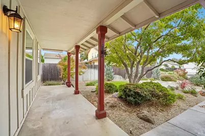 913 Stonewood Court, Vacaville, CA 95687 - Photo 3