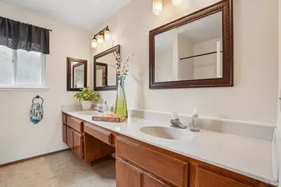 913 Stonewood Court, Vacaville, CA 95687 - Photo 27