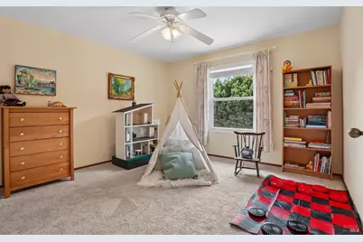913 Stonewood Court, Vacaville, CA 95687 - Photo 23