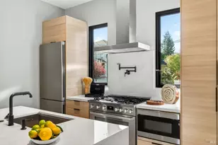 585 Riverside Dr, Napa, CA 94559 - Photo 7