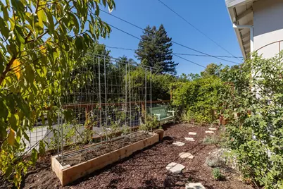 1740 E Street, Napa, CA 94559 - Photo 23