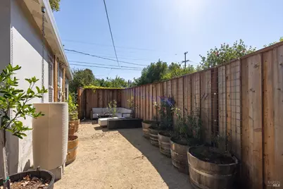 1740 E Street, Napa, CA 94559 - Photo 27