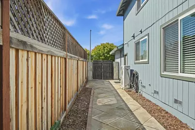 2148 Bock Street, Santa Rosa, CA 95403 - Photo 37