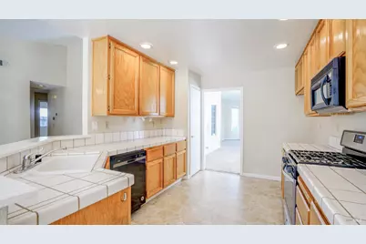318 Drydock Court, Vacaville, CA 95688 - Photo 3