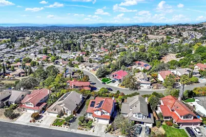 1055 Sandhurst Drive, Vallejo, CA 94591 - Photo 5