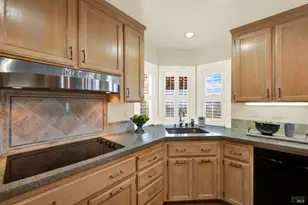 1055 Sandhurst Dr, Vallejo, CA 94591 - Photo 17