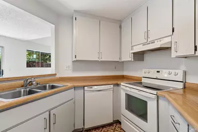 689 Racquet Club Circle, Rohnert Park, CA 94928 - Photo 9