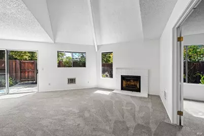 689 Racquet Club Circle, Rohnert Park, CA 94928 - Photo 3