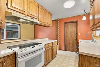 1142 Guaymas Street, Santa Rosa, CA 95401 - Photo 7
