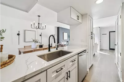 71 Roundtree Boulevard, San Rafael, CA 94903 - Photo 3