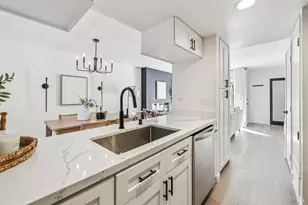 71 Roundtree Blvd, San Rafael, CA 94903 - Photo 3