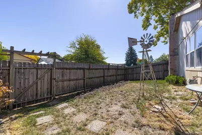 8886 Lancaster Drive, Rohnert Park, CA 94928 - Photo 25