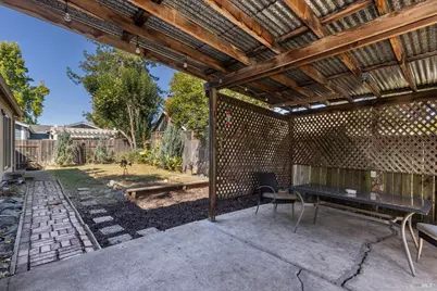 8886 Lancaster Drive, Rohnert Park, CA 94928 - Photo 23