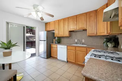 302 Home Acres Avenue, Vallejo, CA 94591 - Photo 7
