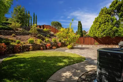 1009 Trailside Drive, El Sobrante, CA 94803 - Photo 19