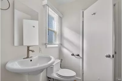 413 Webster Street, Petaluma, CA 94952 - Photo 23