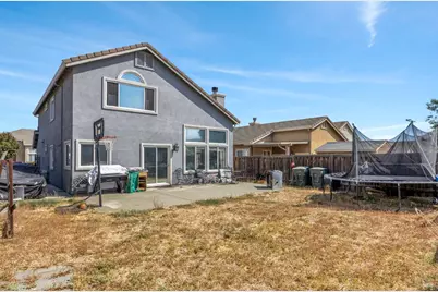 1093 Cloverbrook Circle, Vacaville, CA 95687 - Photo 33