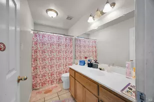 1093 Cloverbrook Cir, Vacaville, CA 95687 - Photo 25