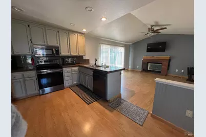 648 Chaucer Lane, American Canyon, CA 94503 - Photo 13