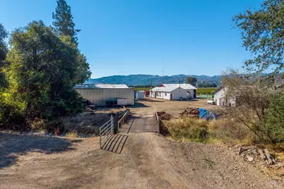 2070 Old River Road, Ukiah, CA 95482 - Photo 25
