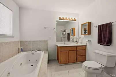 18685 Oak Grove Road, Hidden Valley Lake, CA 95467 - Photo 31