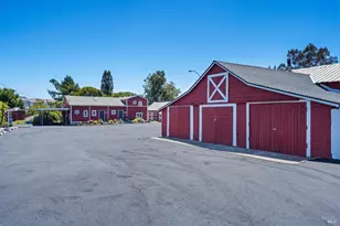 724 Liberty Rd, Petaluma, CA 94952 - Photo 17