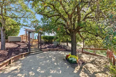 1096 Alpine Court, Napa, CA 94558 - Photo 19