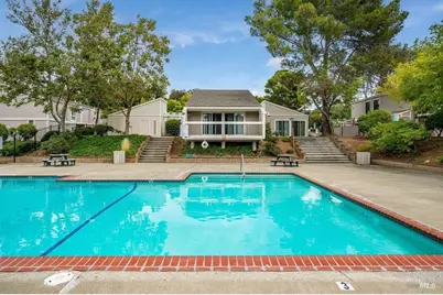 900 Southampton Road #11, Benicia, CA 94510 - Photo 31