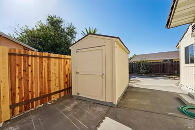 514 Monterey Drive, Suisun City, CA 94585 - Photo 33