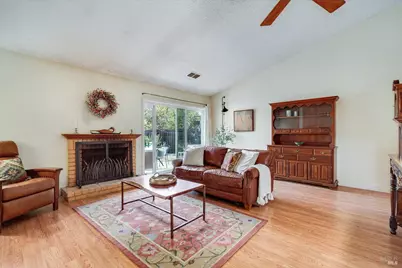 456 Greenbrier Court, Benicia, CA 94510 - Photo 5