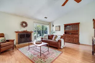 456 Greenbrier Ct, Benicia, CA 94510 - Photo 5