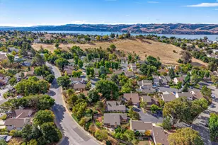 456 Greenbrier Ct, Benicia, CA 94510 - Photo 31