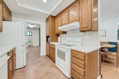7270 Summerwood Lane, Vacaville, CA 95688 - Photo 19