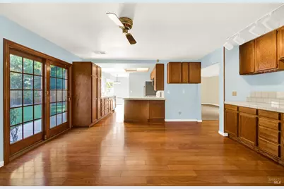 518 Crestview Drive, Vacaville, CA 95688 - Photo 19