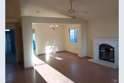 1035 Camellia Court, Suisun City, CA 94585 - Photo 9