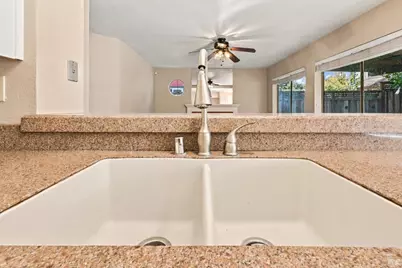 914 Buckingham Drive, Windsor, CA 95492 - Photo 9