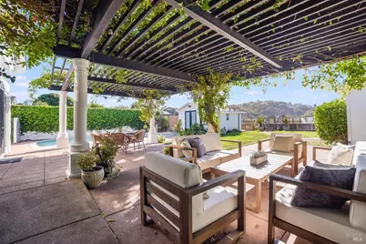 109 Vendola Drive, San Rafael, CA 94903 - Photo 3