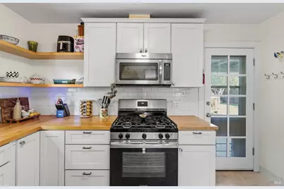 581 Silva Avenue, Santa Rosa, CA 95404 - Photo 17
