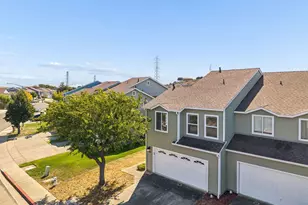 247 Clearpointe Dr, Vallejo, CA 94591 - Photo 1