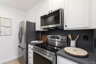 7 Escalle Ln, Larkspur, CA 94939 - Photo 11